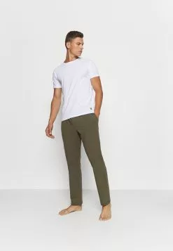 Lyle & Scott MAXWELL 3 PACK - Pyjamashirt