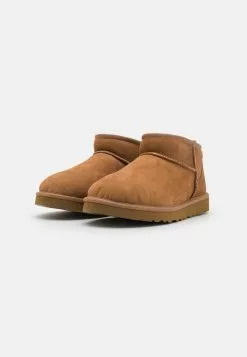 Ugg CLASSIC ULTRA MINI - Korte Laarzen