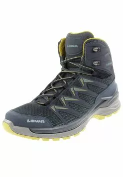 Lowa Snowboots